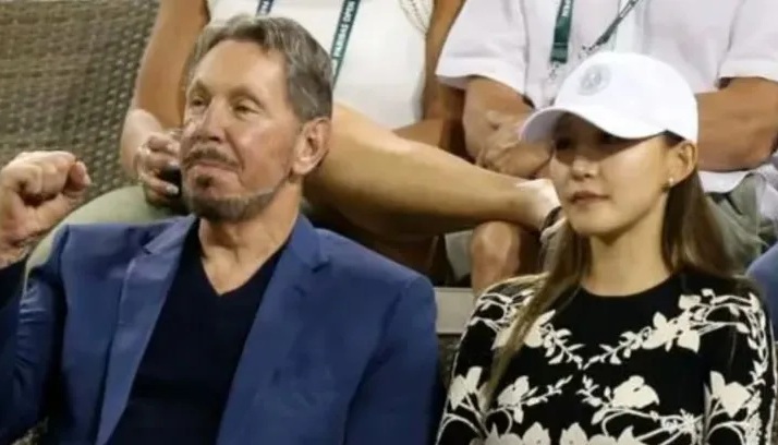 Larry Ellison dan Jolin Zhu. (Weibo)